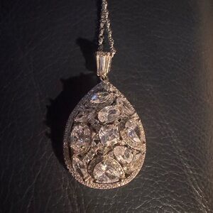 Elegant Sterling Silver CZ 20” necklace 💝